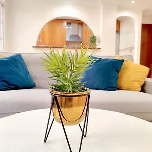 D4: Design & Relax In The Malaga
